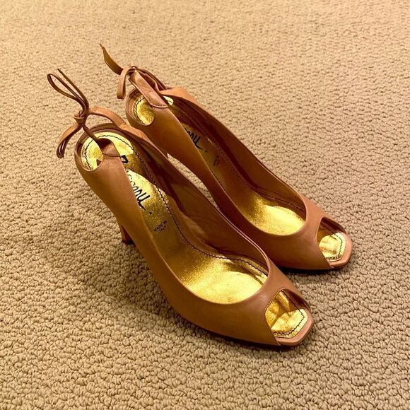 Jerome c. Rousseau 38.5 nude peep toe heels with bow back - Picture 1 of 6
